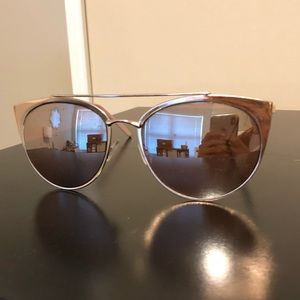 Reflective gold sunglasses